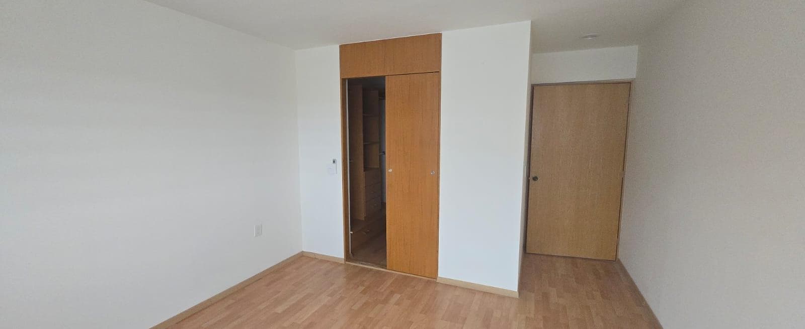 SPACIOUS SMART HOME FOR SALE IN CAÑADAS DEL LAGO, CORREGIDORA, QUERÉTARO