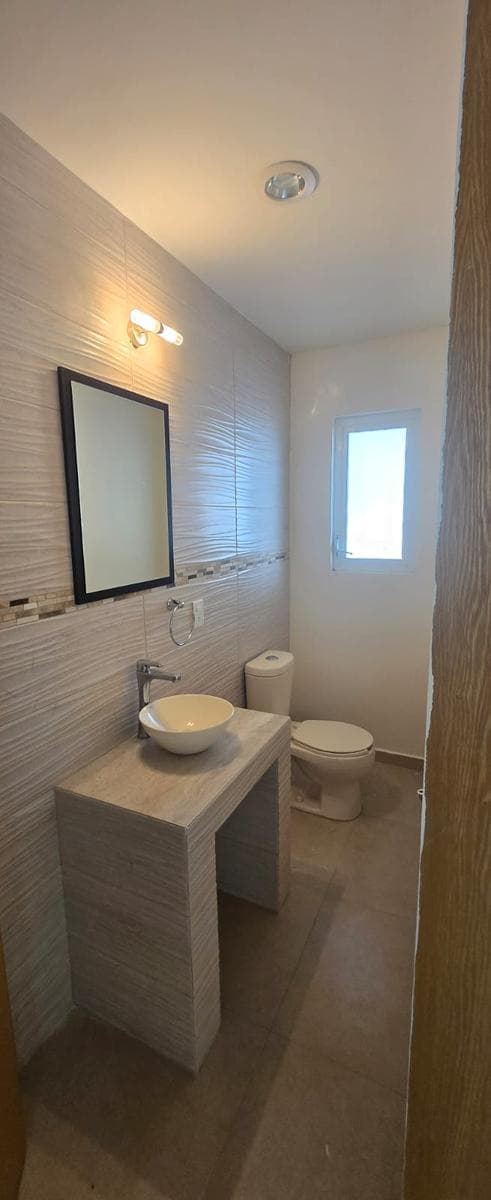 SPACIOUS SMART HOME FOR SALE IN CAÑADAS DEL LAGO, CORREGIDORA, QUERÉTARO