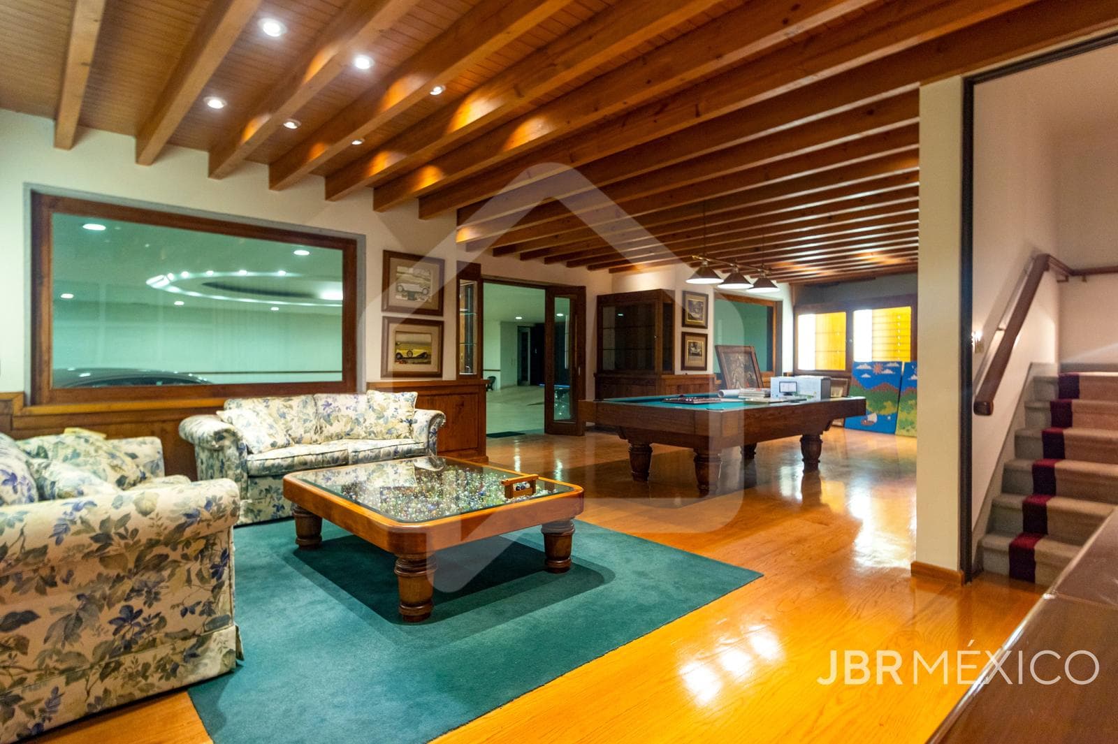 House in a gated community in Bosques de las Lomas