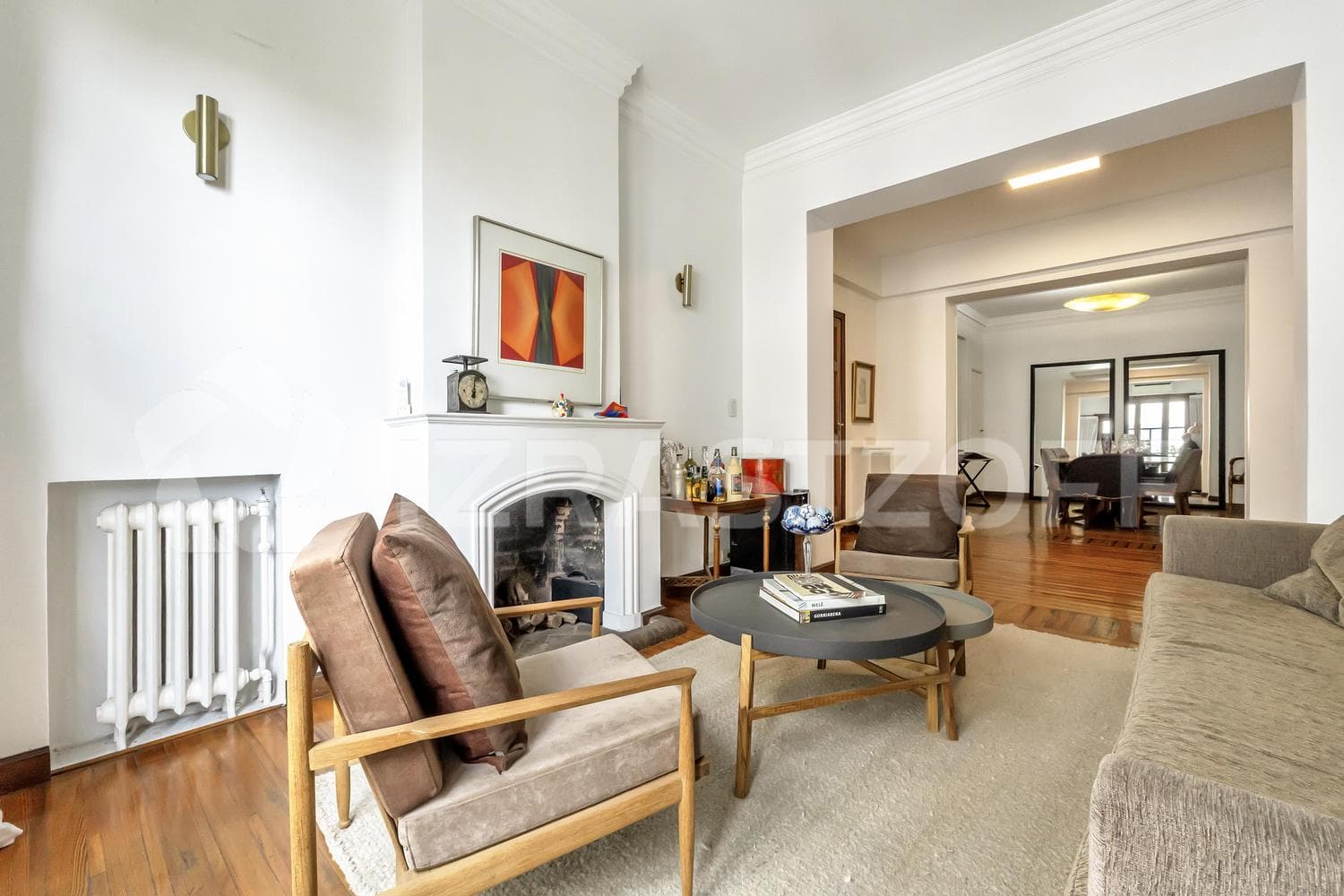 French-style apartment for sale, 5 rooms, renovated, located at the intersection of Recoleta, Libertad, and Libertador