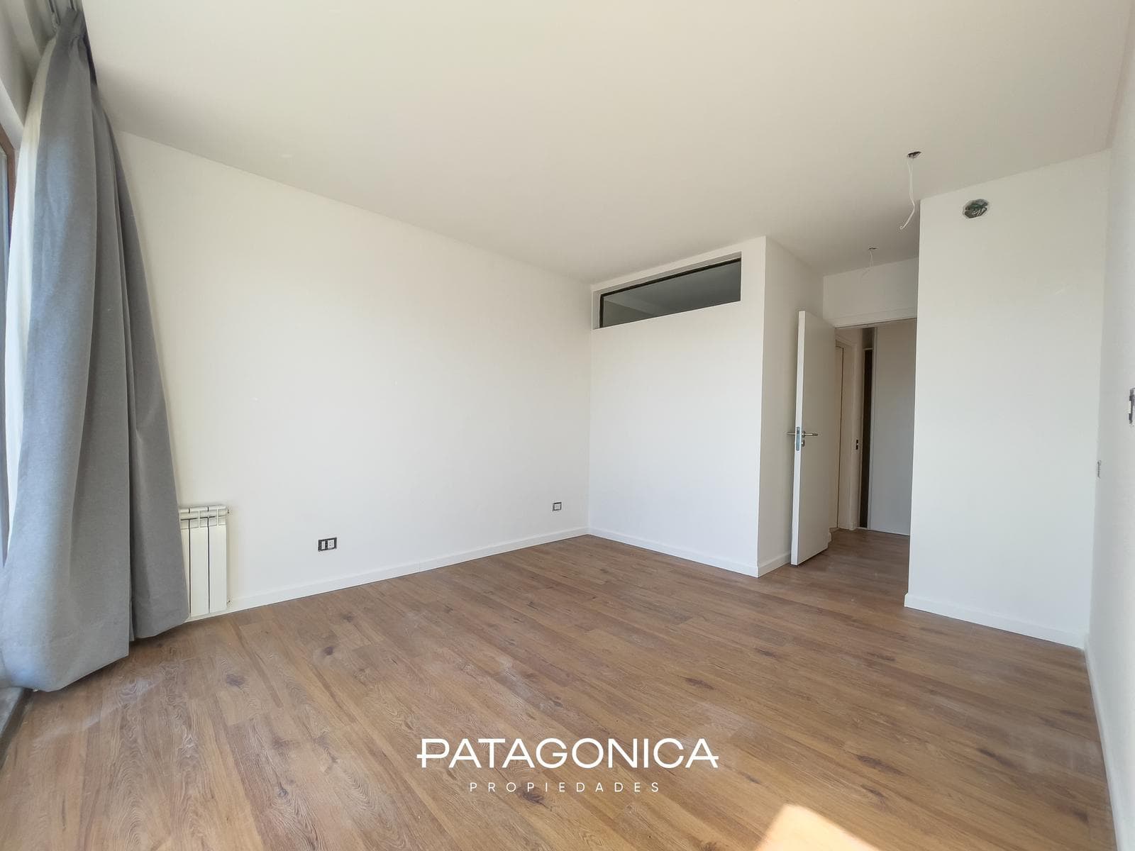 Premium 51-square-meter, 2-room apartment on the lakefront