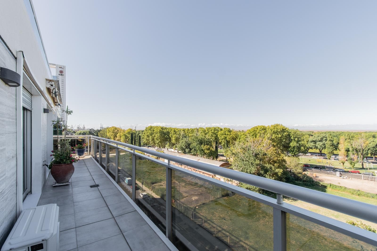 Apartment for sale: 3-room unit with balcony, terrace, maid's quarters, garage, and storage room, Puerto Madero
