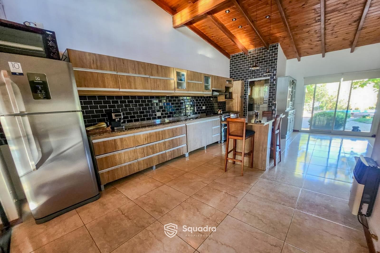 FOR SALE | TRADE - 3-bedroom house with a patio and pool - Alvear Neighborhood, Rosario.