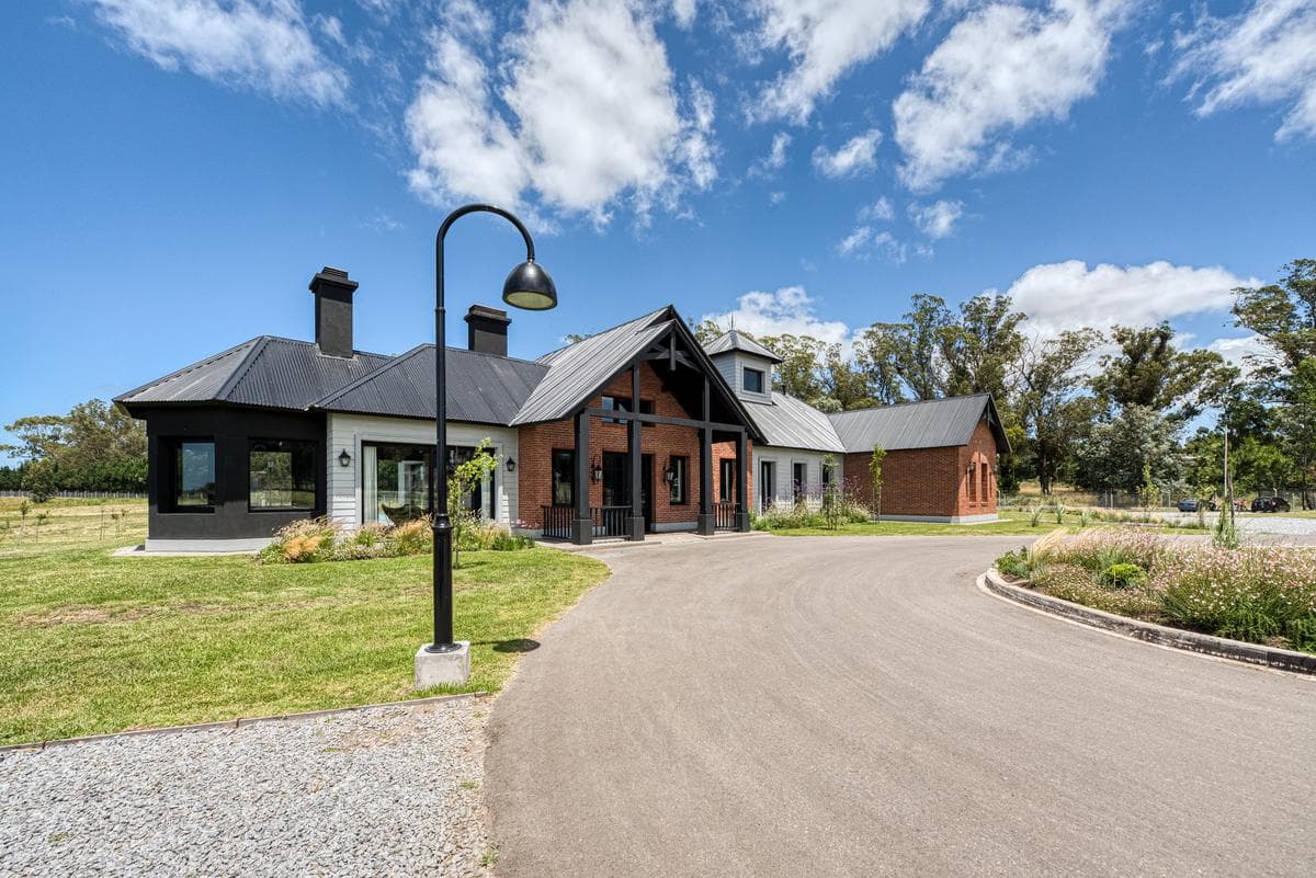 LAND IN MAR DEL PLATA COUNTRY CLUB