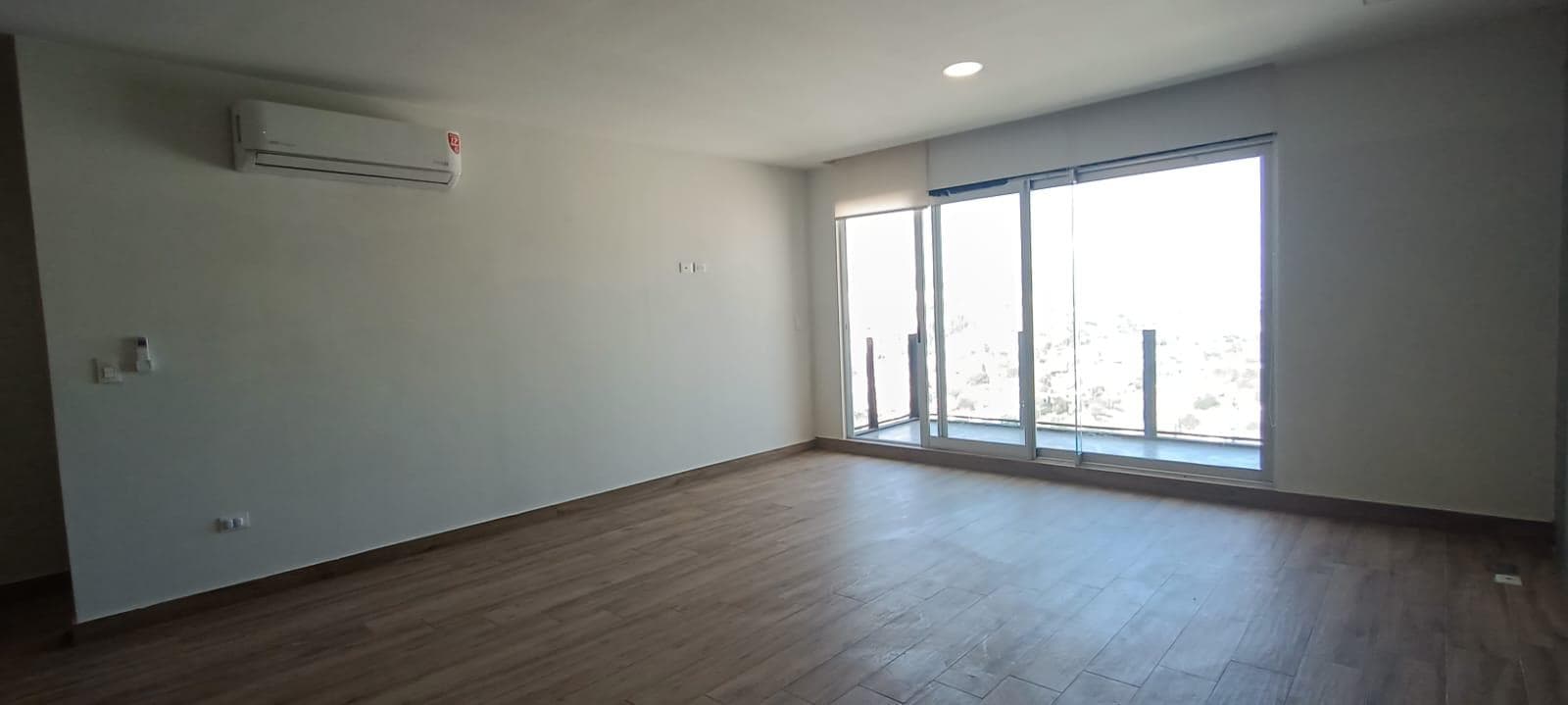 APARTMENT FOR RENT IN VALLE PONIENTE - TORRE LAS HUASTECAS - SANTA CATARINA