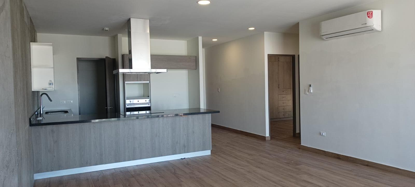 APARTMENT FOR RENT IN VALLE PONIENTE - TORRE LAS HUASTECAS - SANTA CATARINA