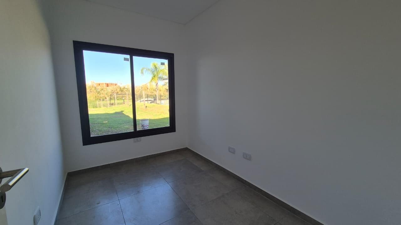 FOR SALE: Brand-new single-story house in Canton Norte overlooking a body of water