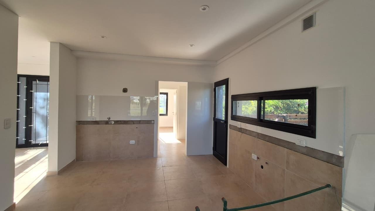 FOR SALE: Brand-new single-story house with 3 bedrooms and a maid's quarters in Canton Islas
