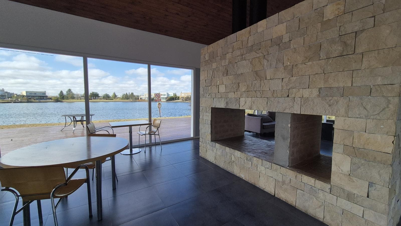 FOR SALE: Brand-new single-story house with 3 bedrooms and a maid's quarters in Canton Islas