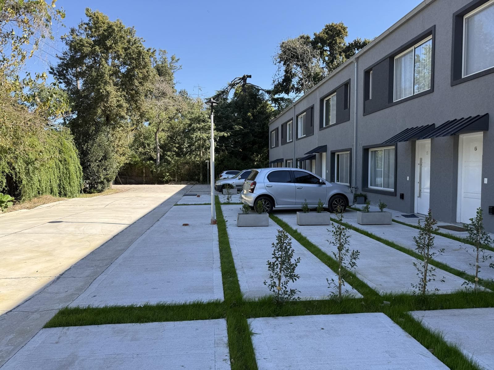 3-BEDROOM DUPLEX FOR SALE WITH GARAGE AND GARDEN - BRAND-NEW - DON TORCUATO