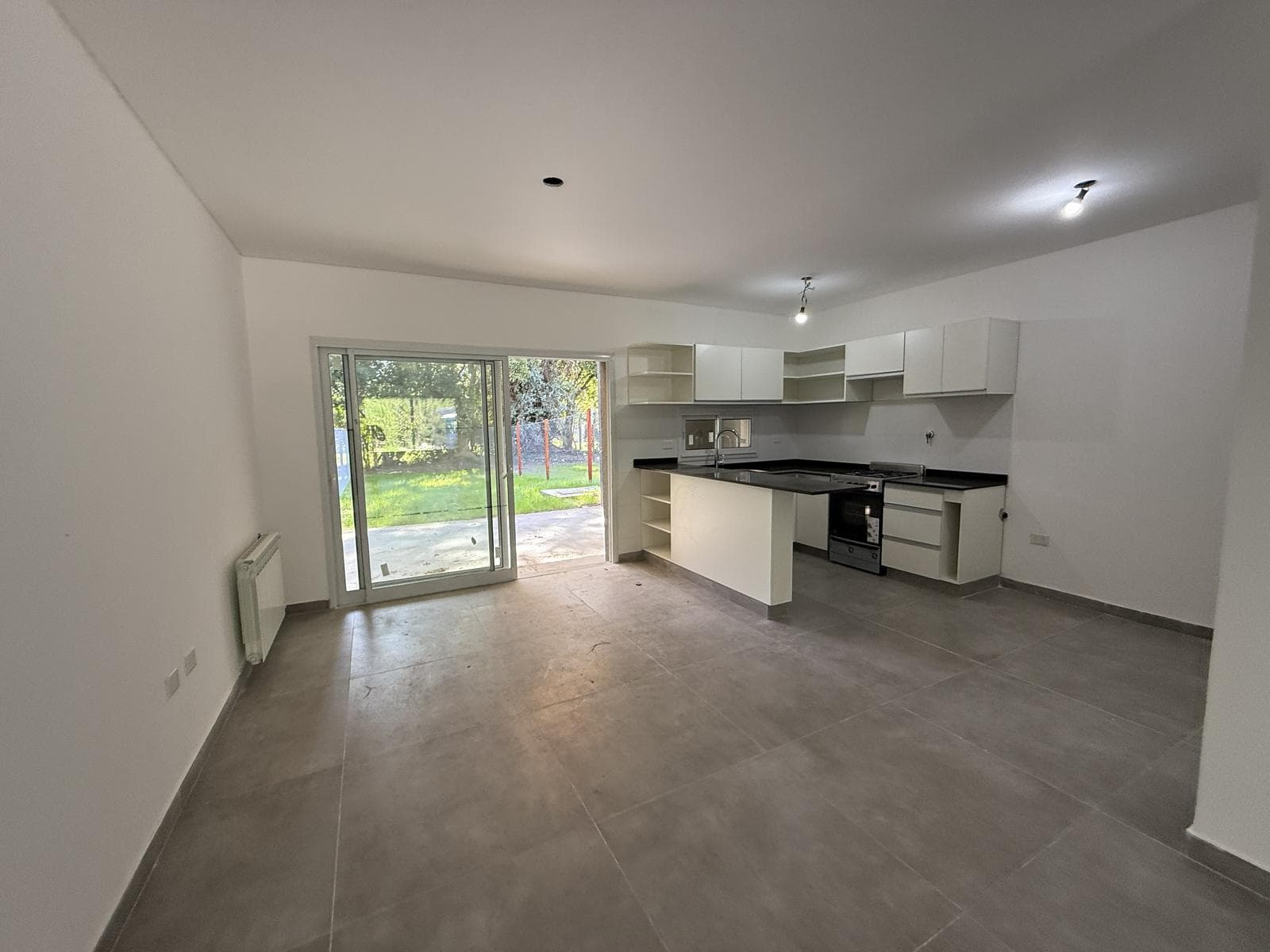 3-BEDROOM DUPLEX FOR SALE WITH GARAGE AND GARDEN - BRAND-NEW - DON TORCUATO