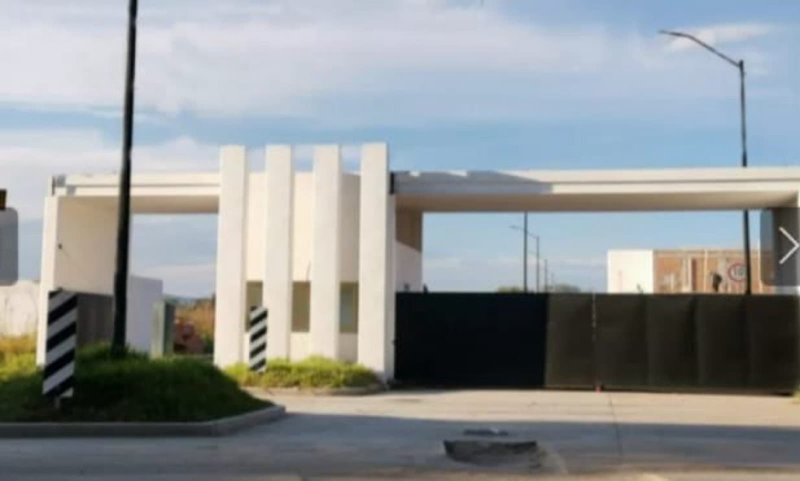 House in a Condominium Complex - Jesús María
