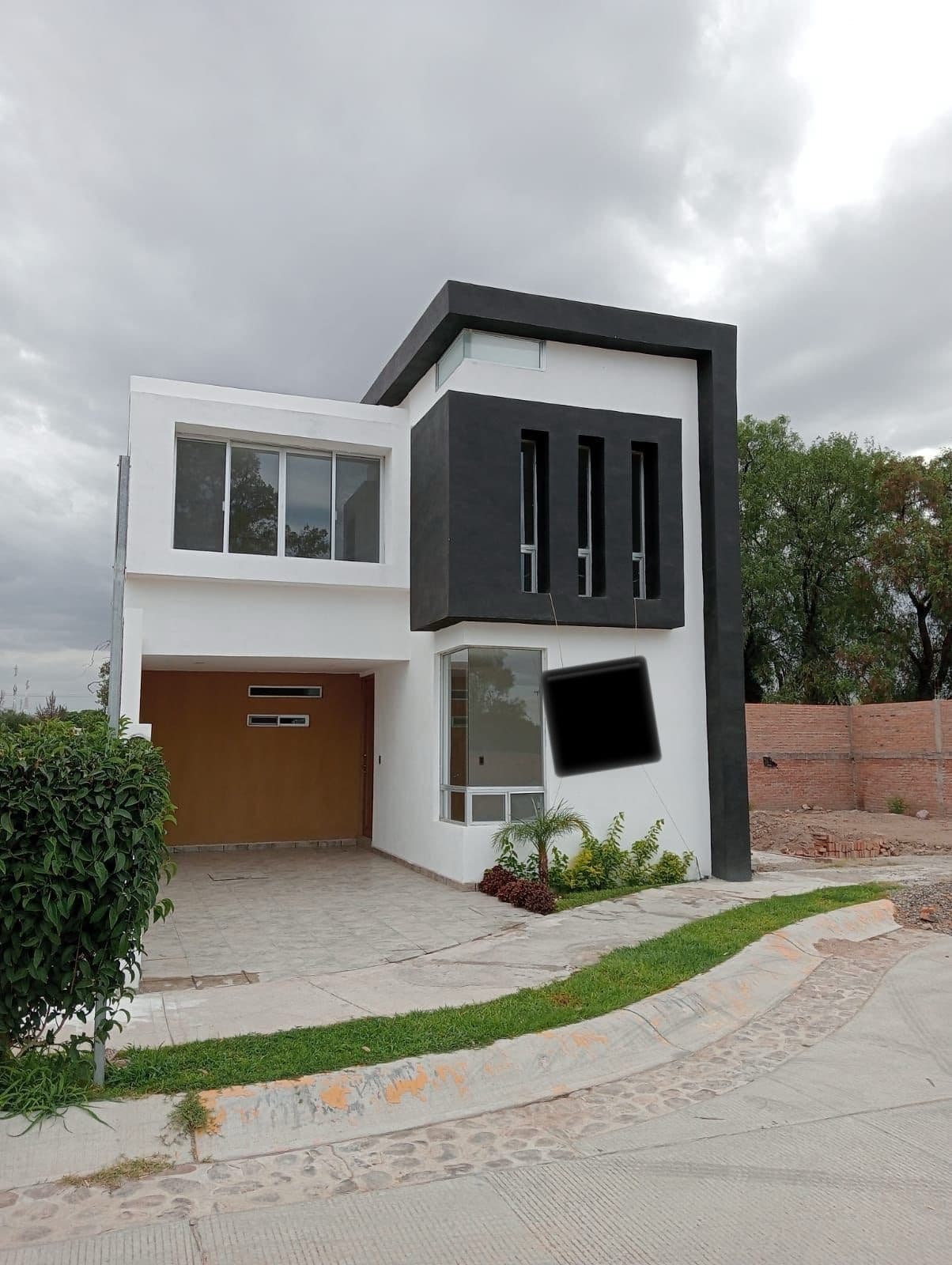 House in a Condominium Complex - Jesús María