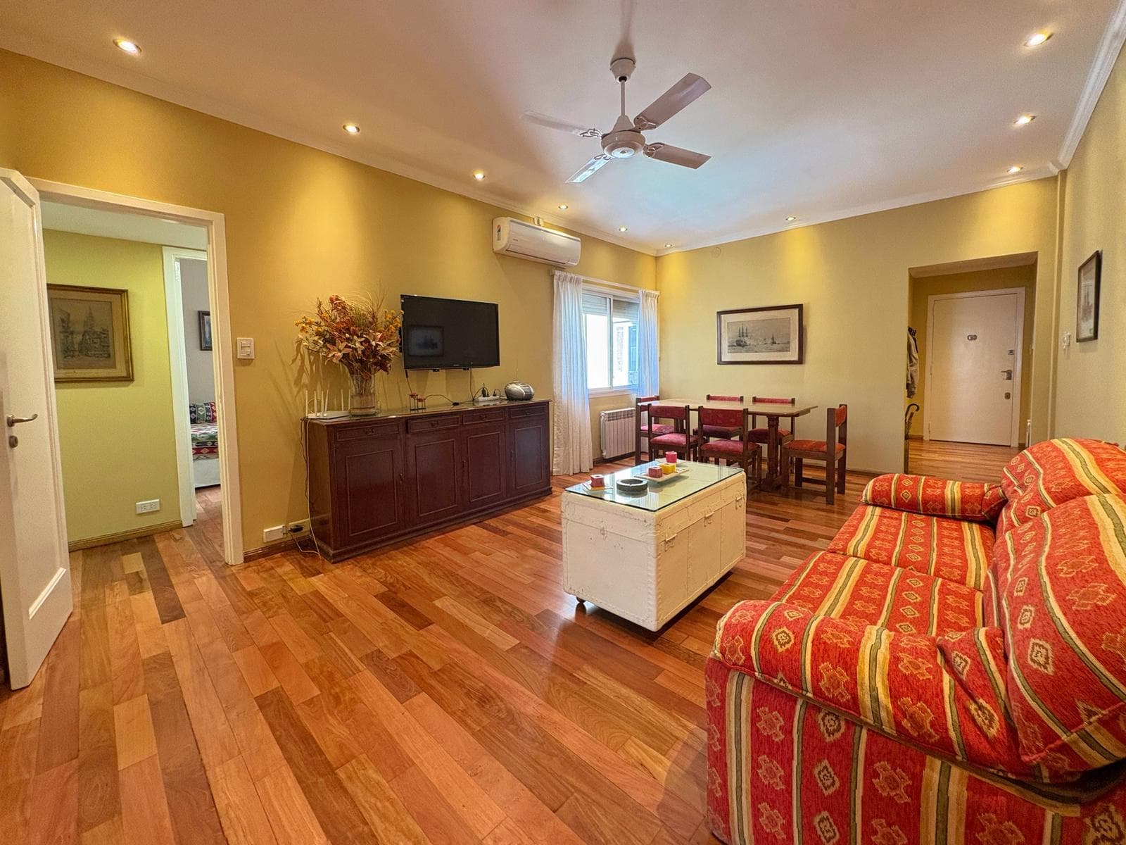 4-room apartment for sale with a balcony, 400 Montevideo Street, San Nicolás.