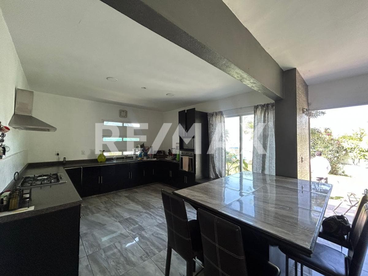 House for Sale in the Lomas de Cocoyoc Subdivision