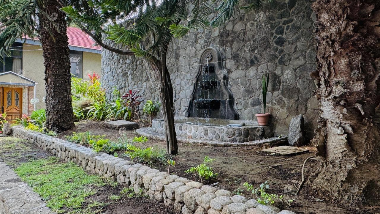 Venta Casa en Colonia Del Bosque - V391