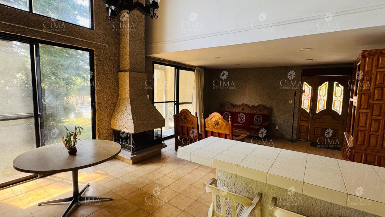 Venta Casa en Del Bosque V392