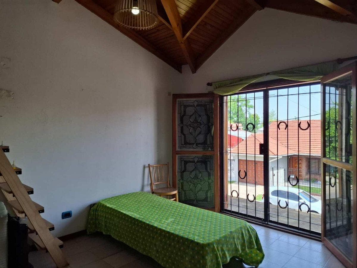 House for Sale with Large Yard in Turdera