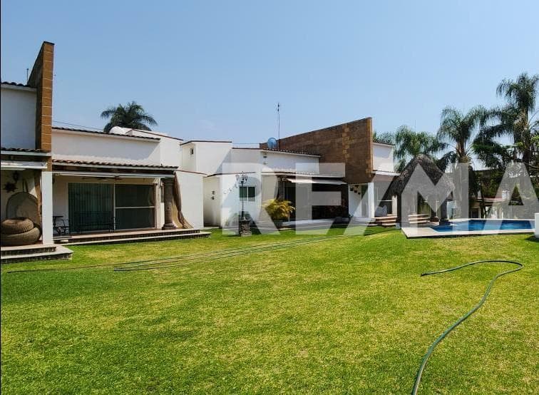House for Sale in Morelos, Downtown Oaxtepec