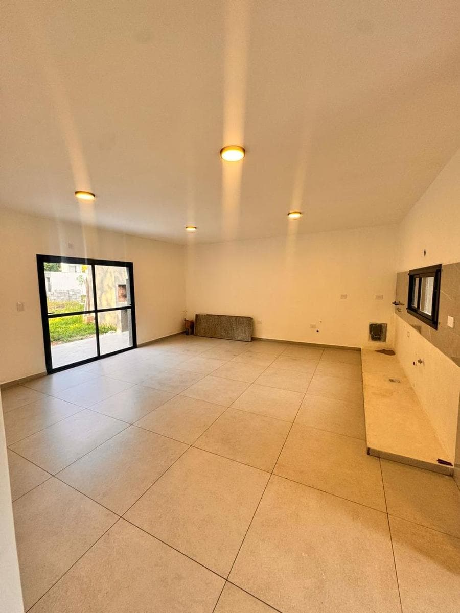 BRAND-NEW HOUSE FOR SALE IN VILLA CATALINA