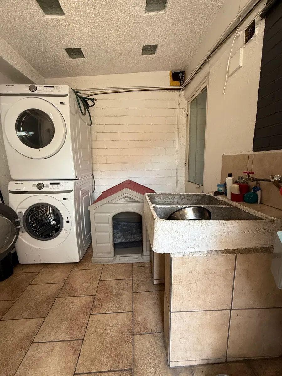 HOUSE FOR SALE IN PRADOS DE COYOACÁN, COYOACÁN, WITH A GARDEN