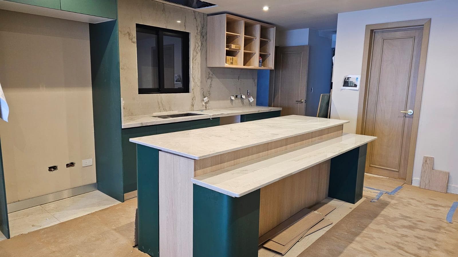HOUSE FOR SALE IN THE LOMAS DE MONTECRISTO NEIGHBORHOOD