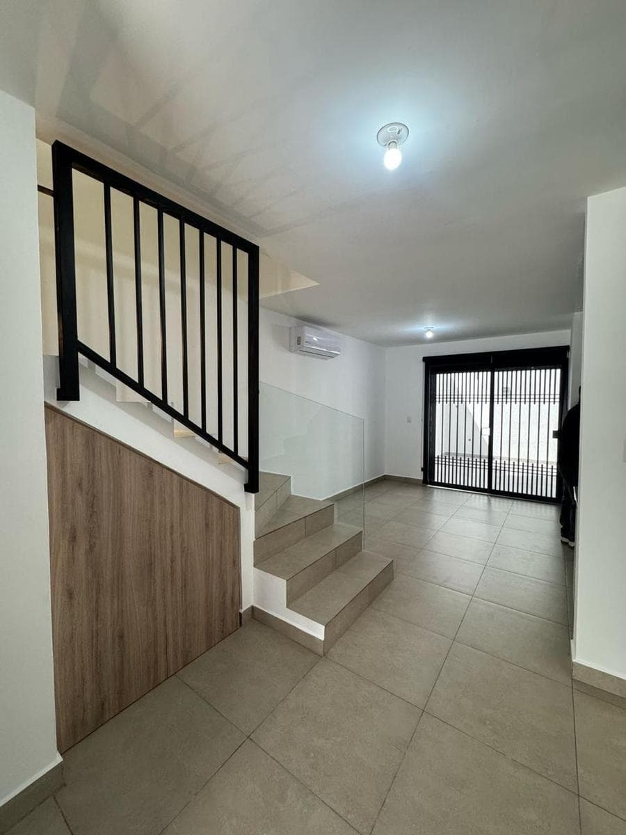 HOUSE FOR RENT IN CUMBRES ALTRYSA