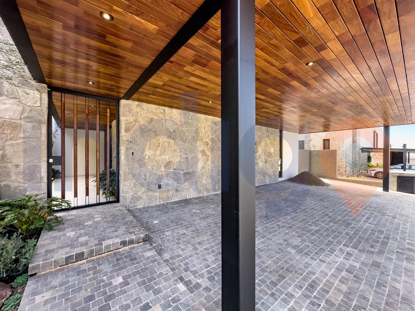 House for Sale in Altozano in the Río Condominium