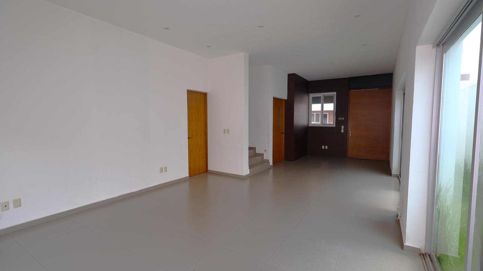 House for Sale in La Rioja Subdivision, Tlajomulco de Zuñiga, Jalisco.