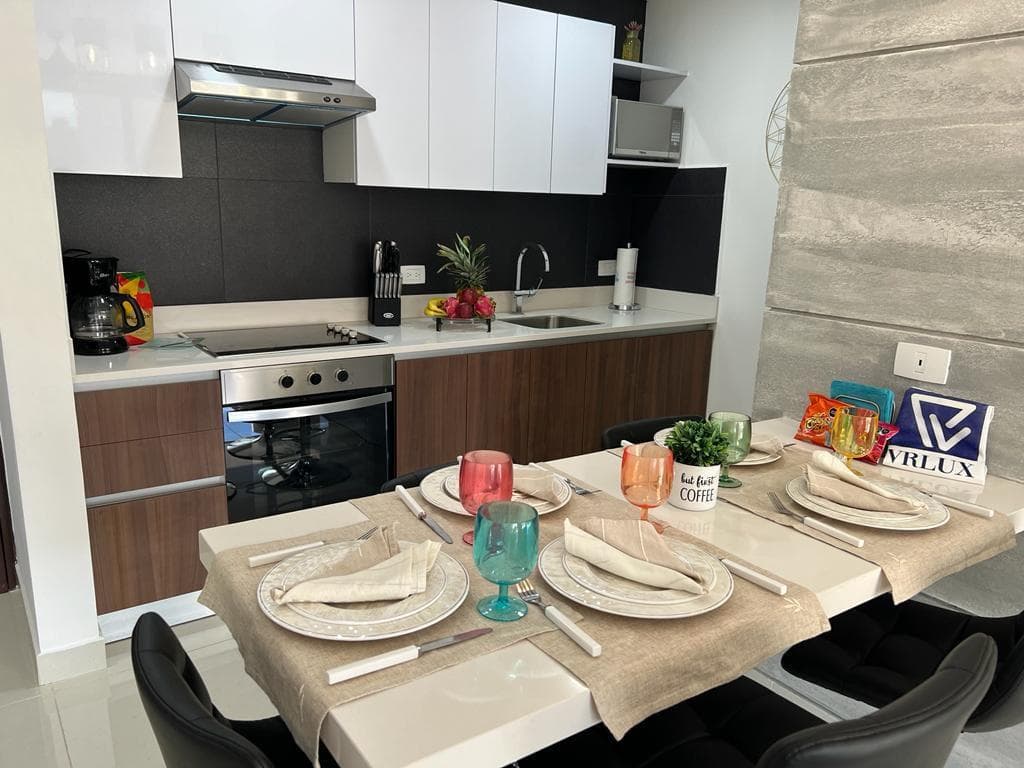 APARTMENT FOR SALE: 3 BEDROOMS, OCEANFRONT, HOTEL DISTRICT, CANCUN