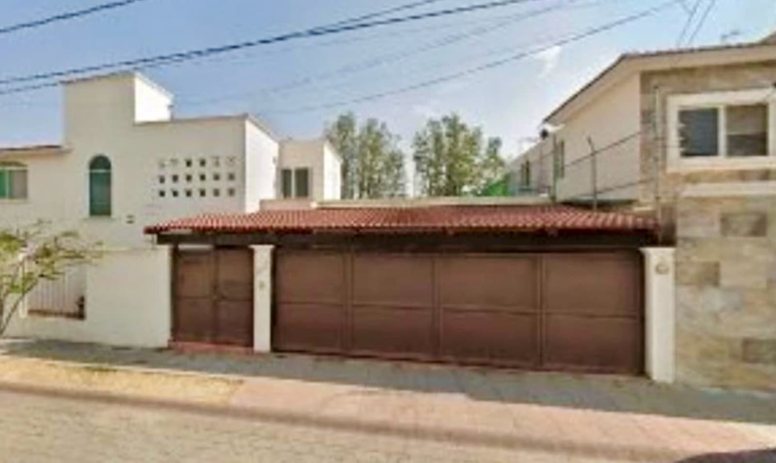House - Valle del Campanario Subdivision