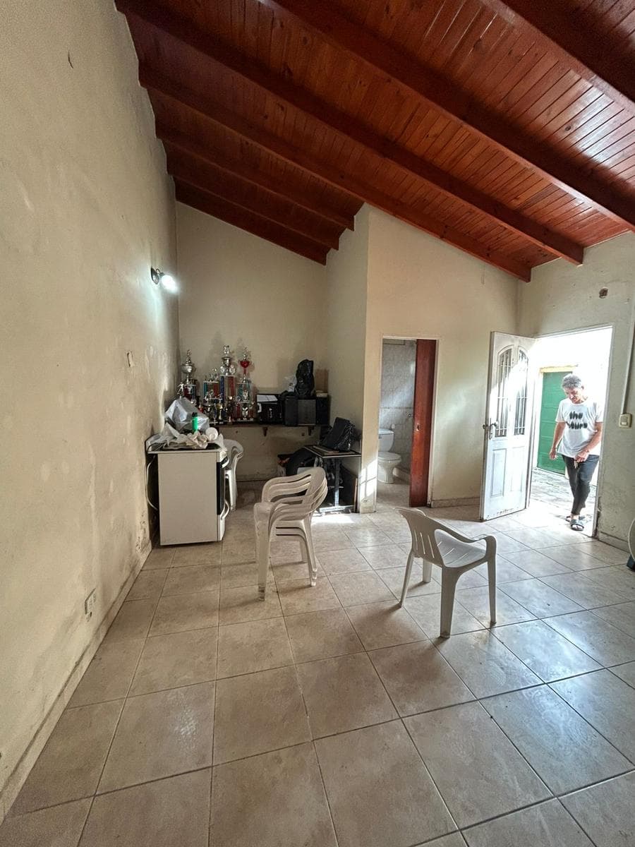 3-Bedroom House with Garage, Patio, and Barbecue Area - Sarandi