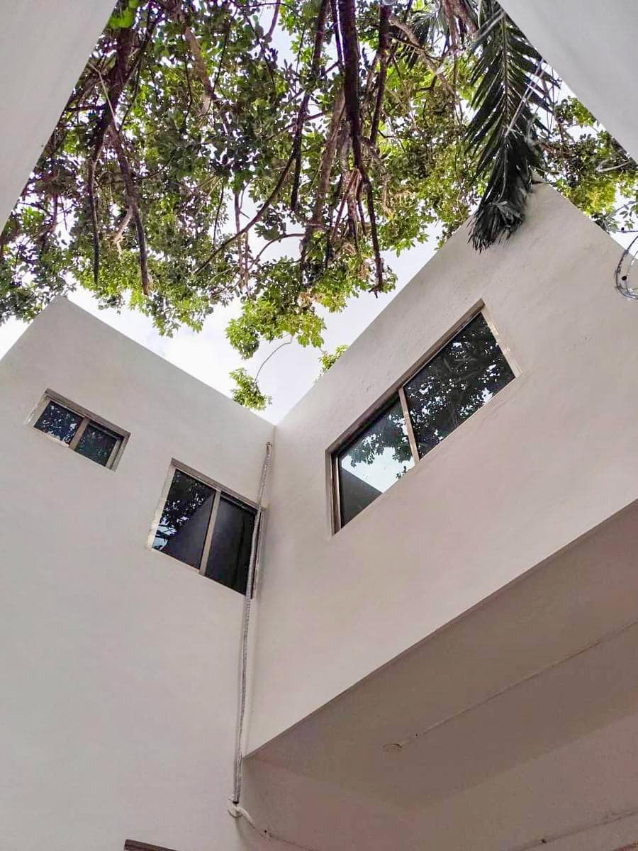 Spacious, remodeled house, excellent location / Spacious and remodeled