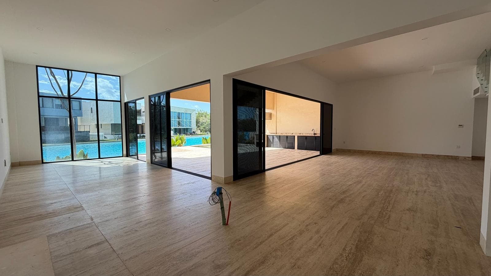 House for Sale in Mérida with a Lake View at Yucatán Country Club | Casa Acqua |