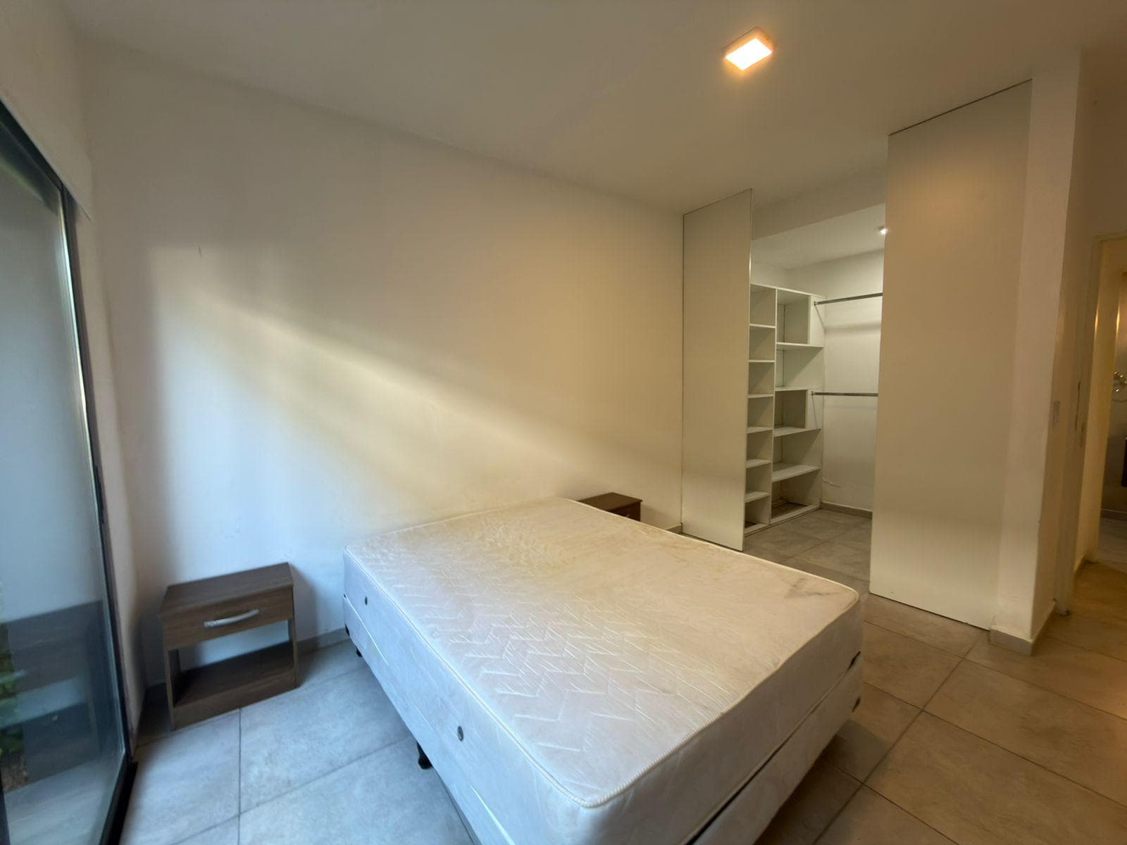 Apartment for rent at Belgrano and 462. This modern complex offers amenities.