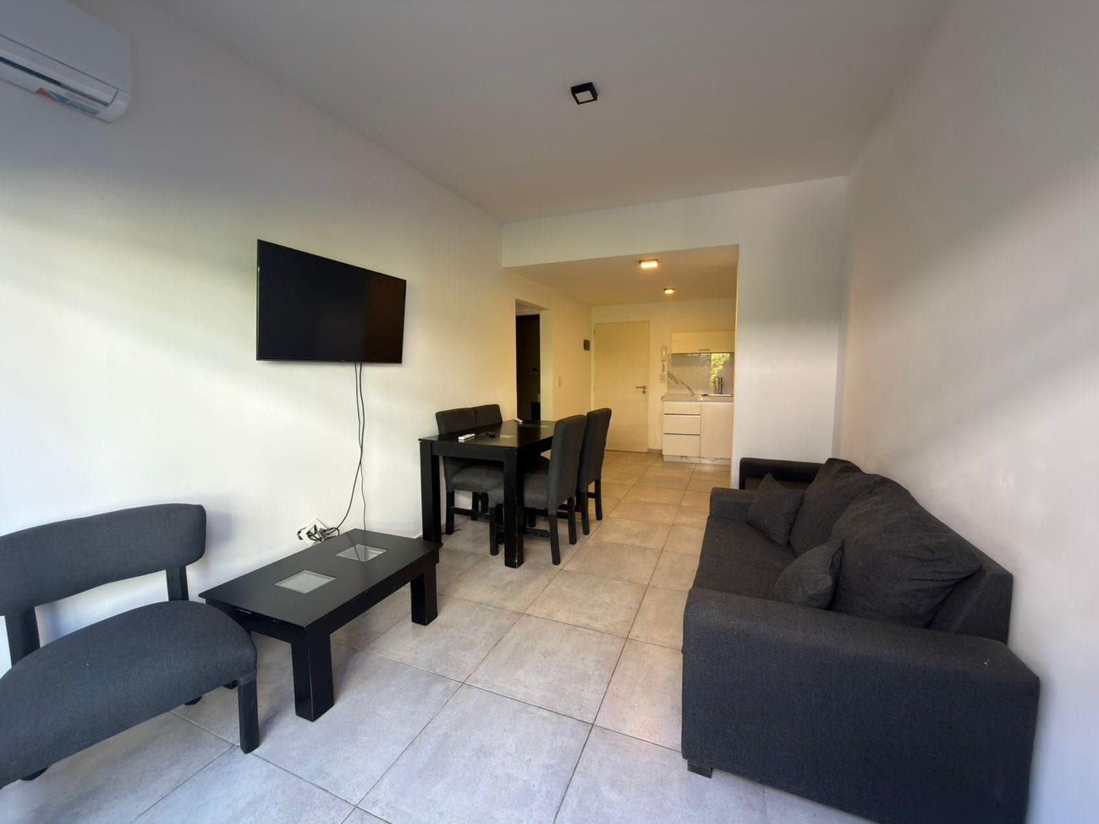 Apartment for rent at Belgrano and 462. This modern complex offers amenities.