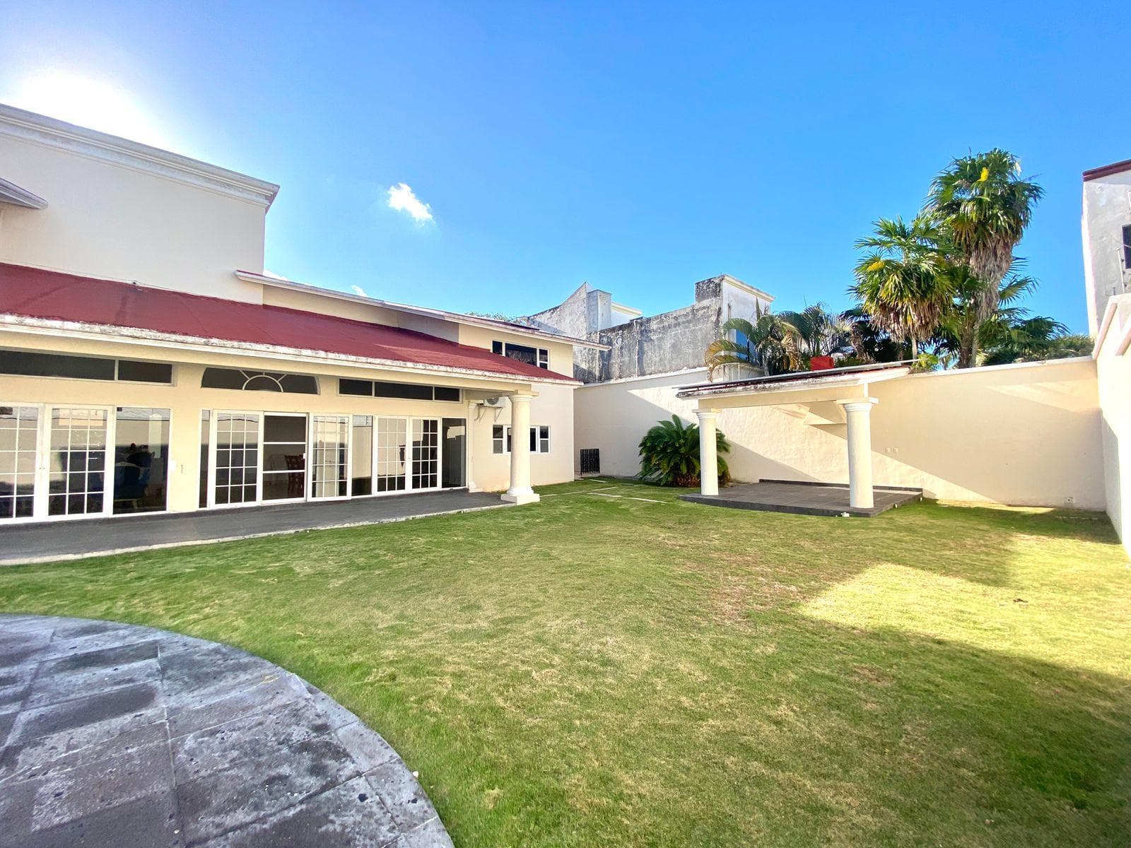 House SM 15 on a Private Street