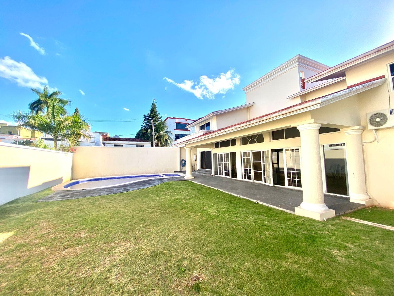 House SM 15 on a Private Street