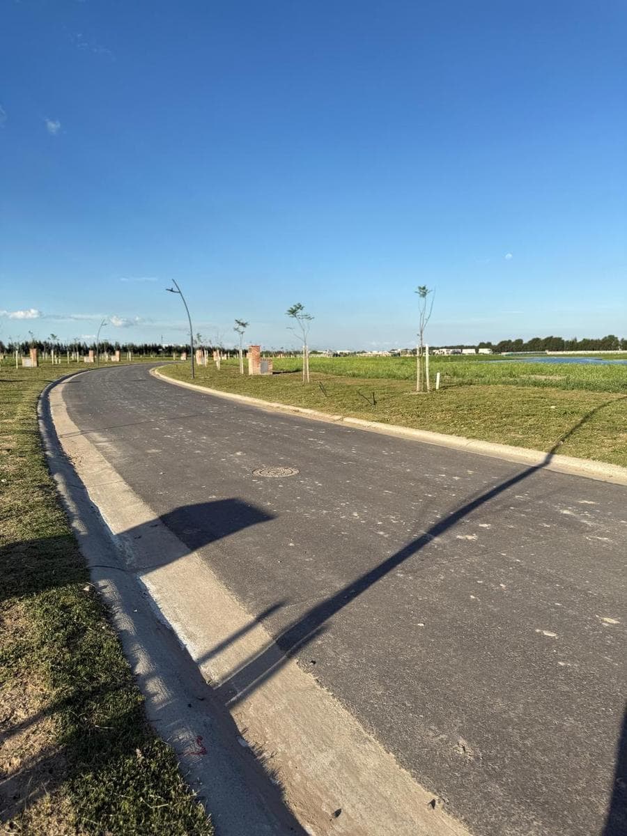 Land for Sale in Silvestre Nordelta, with Financing Available.