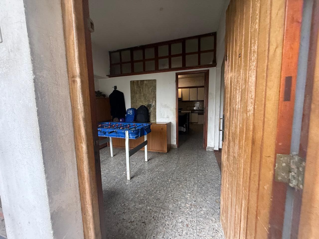 4-ROOM HOUSE FOR SALE, WITH GARAGE, WEST QUILMES, QUALIFIES FOR A LOAN.