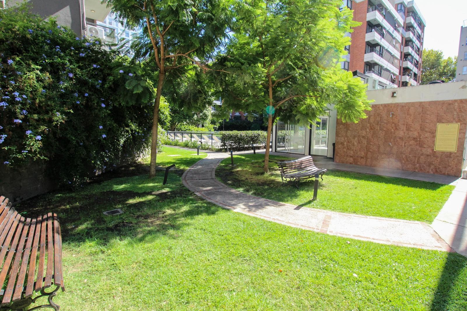 2-room apartment for sale in Fresias Garden, right on the main street!!