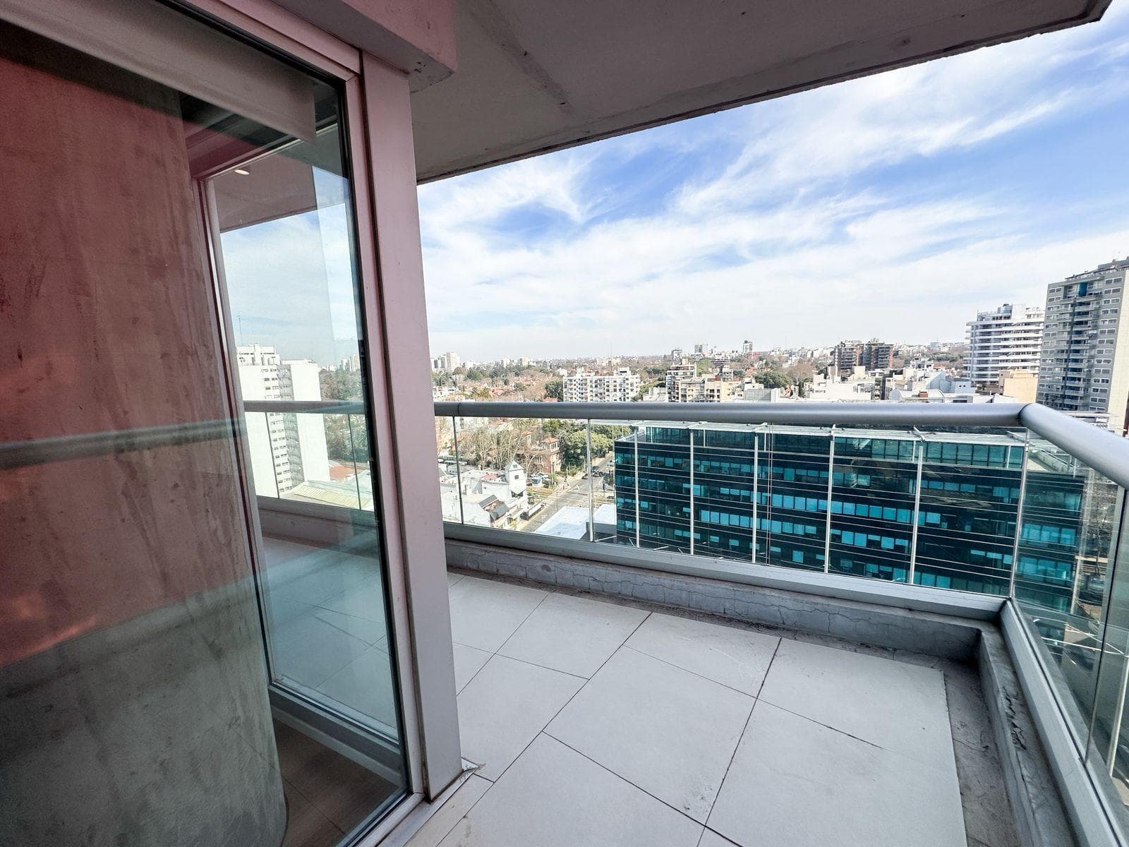 3-room apartment in Palmera - Olivos.