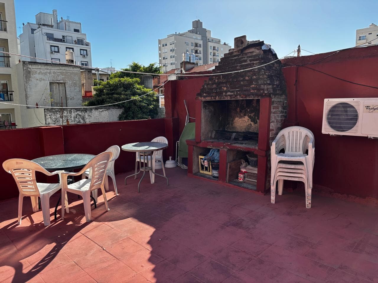 Spacious apartment, 4 rooms, Villa Gral. Mitre, no maintenance fees. Large terrace and barbecue