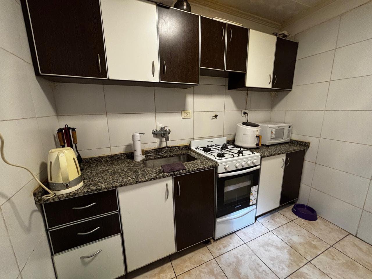 Spacious apartment, 4 rooms, Villa Gral. Mitre, no maintenance fees. Large terrace and barbecue