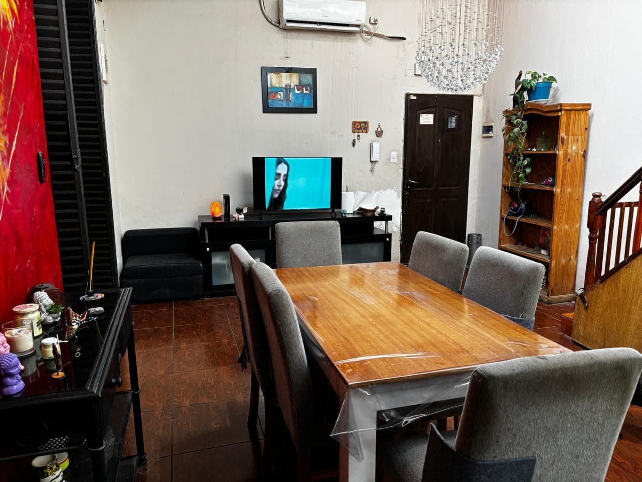 Spacious apartment, 4 rooms, Villa Gral. Mitre, no maintenance fees. Large terrace and barbecue