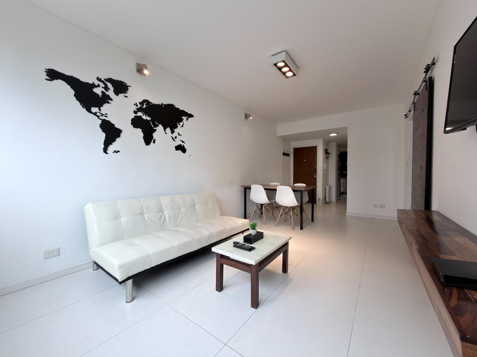 24-Month Lease - 3-Bedroom Apartment - Pet-Friendly - Varese/Torreón Area