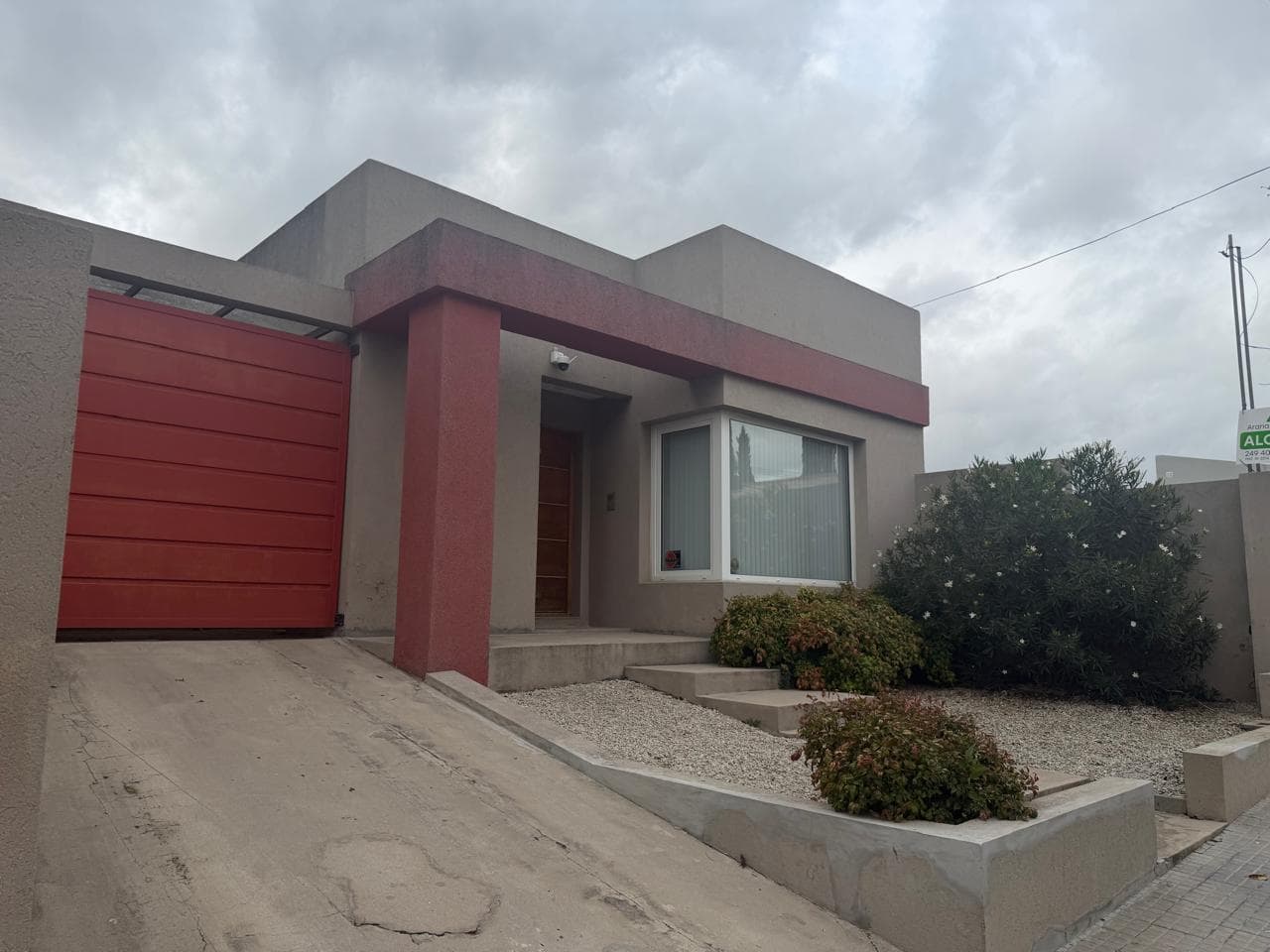 House for Rent in Tandil, El Cerrito Area.
