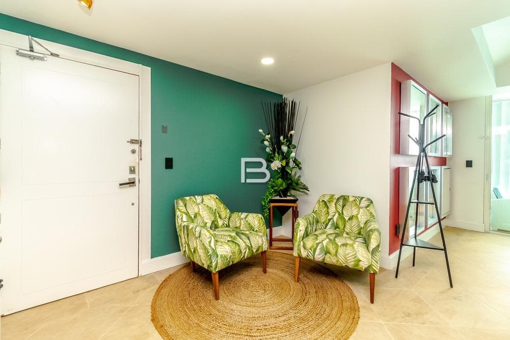 Bay View Grand: Apartment for Sale