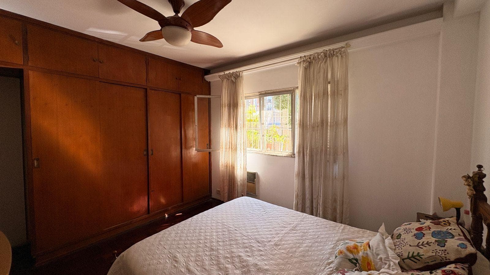 Three-Bedroom Apartment for Sale with Low Maintenance Fees. Del Abasto, Rosario