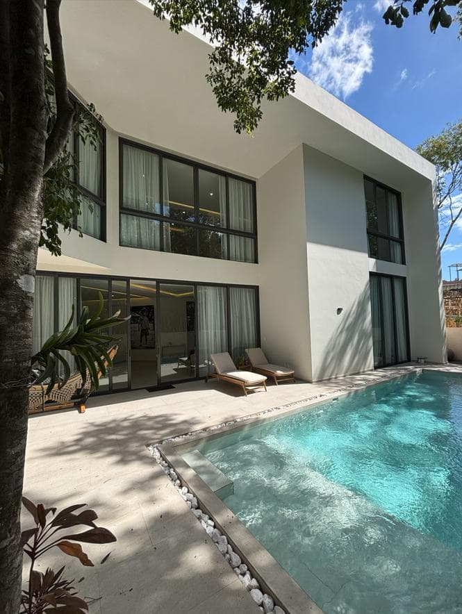 HOUSE FOR SALE IN PLAYA DEL CARMEN
